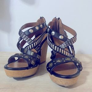 Rock The Thread Candies Wedges